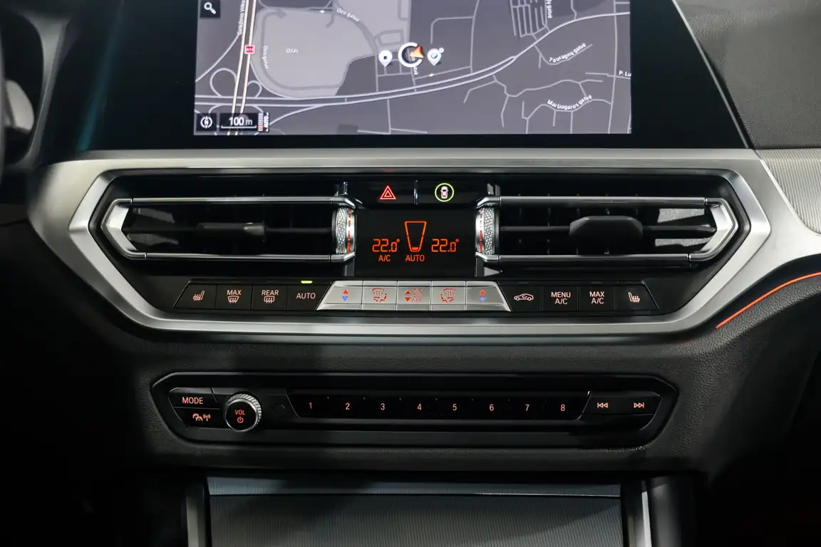 BMW 3 SERIES