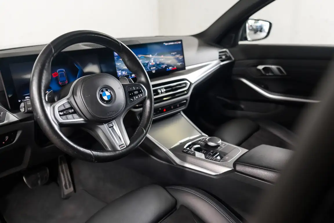 BMW 3 SERIES