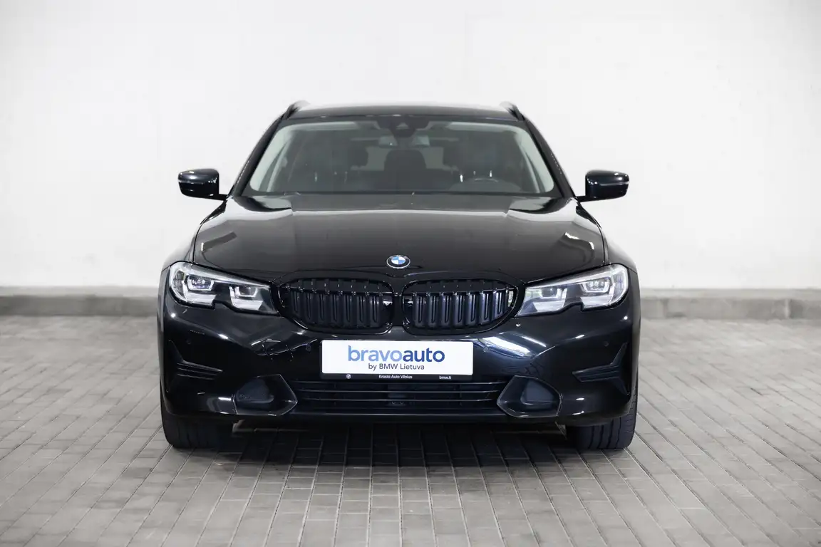 BMW 3 SERIES