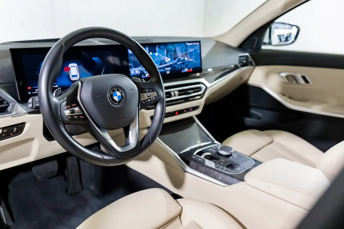 BMW 3 SERIES
