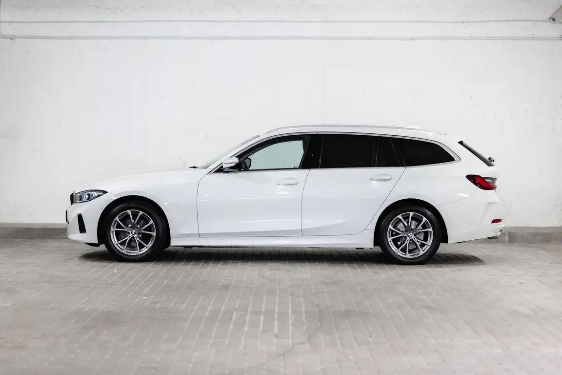 BMW 3 SERIES