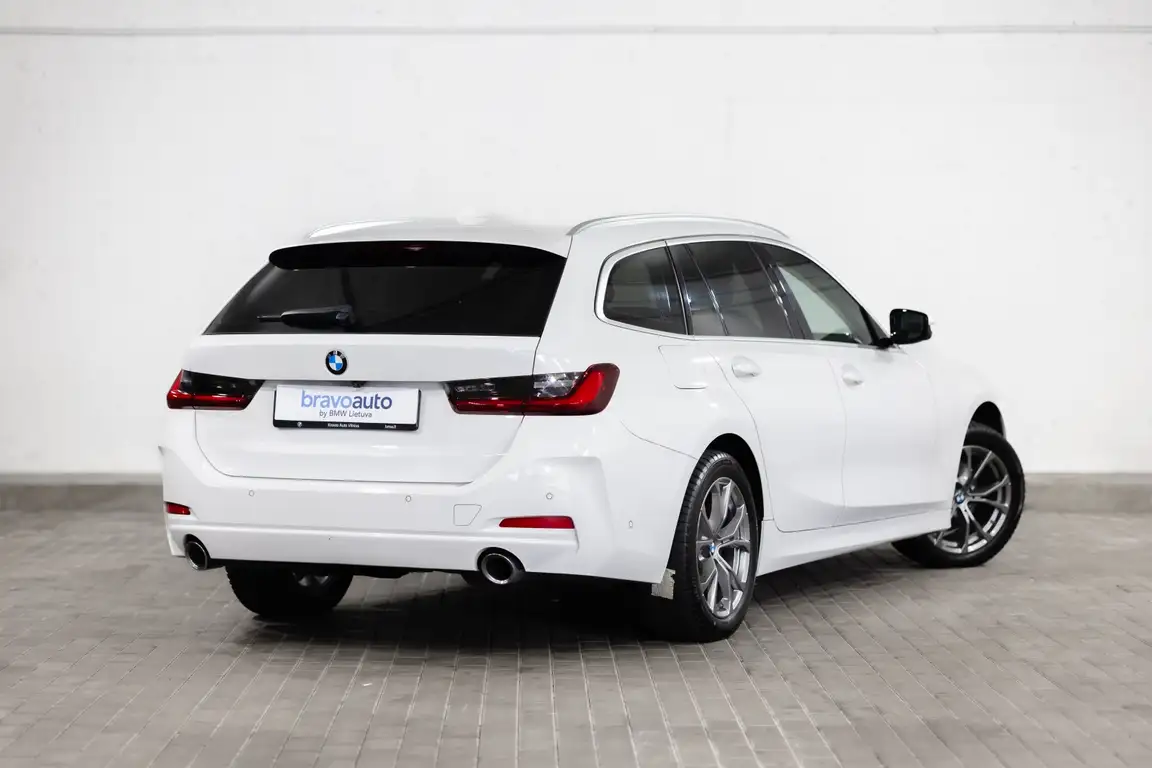 BMW 3 SERIES