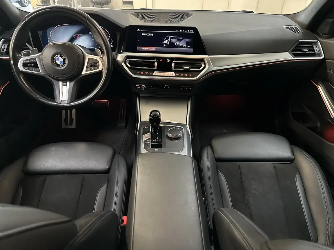 BMW 3 SERIES