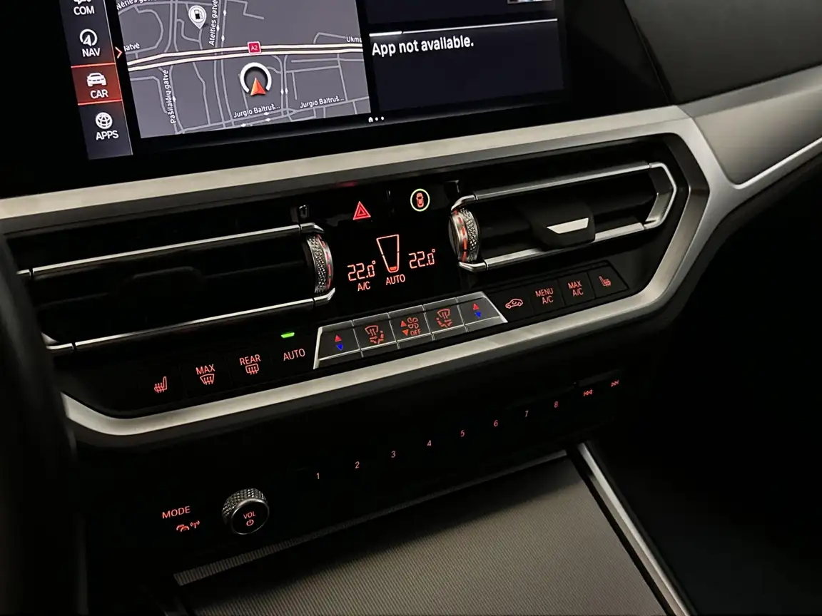 BMW 3 SERIES