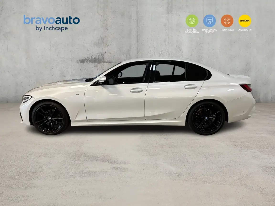 BMW 3 SERIES
