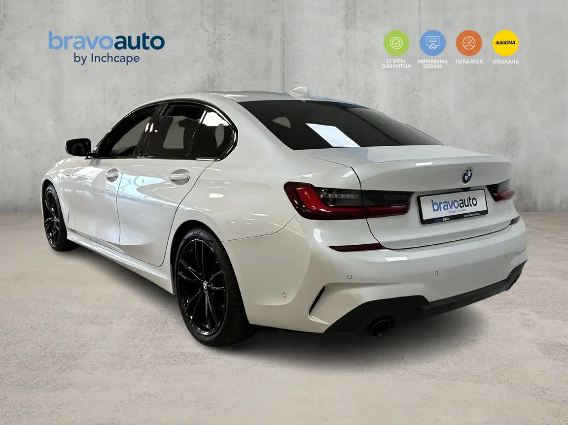 BMW 3 SERIES