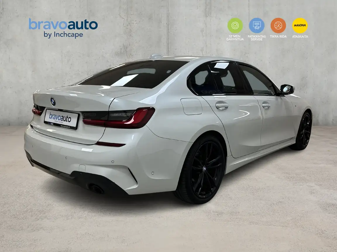 BMW 3 SERIES
