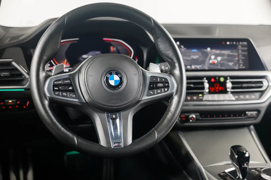 BMW 3 SERIES