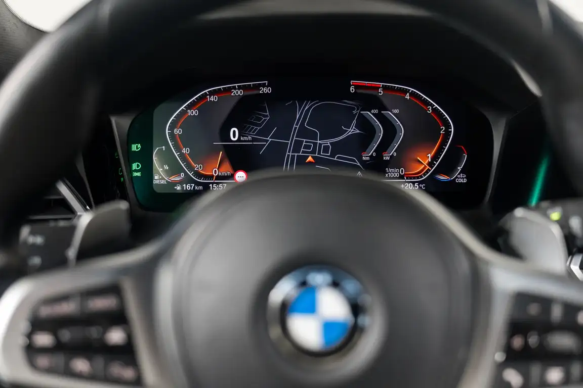 BMW 3 SERIES