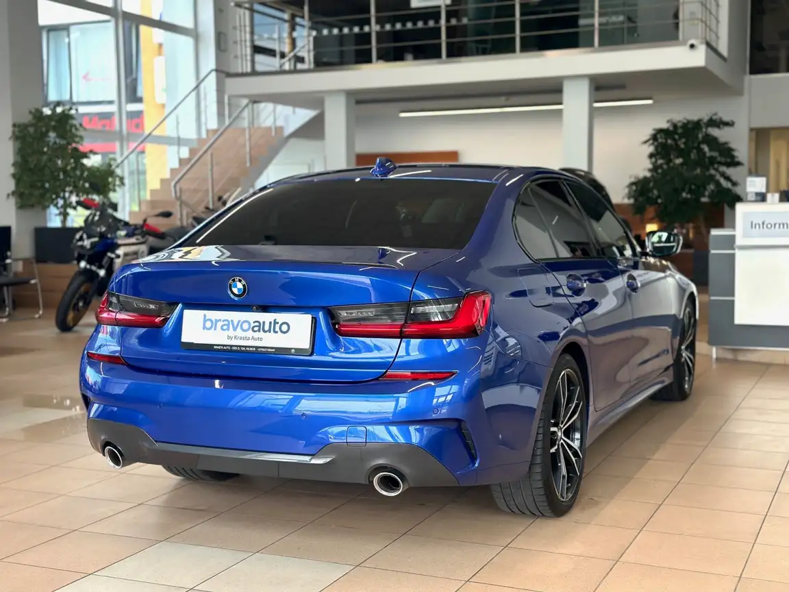 BMW 3 SERIES