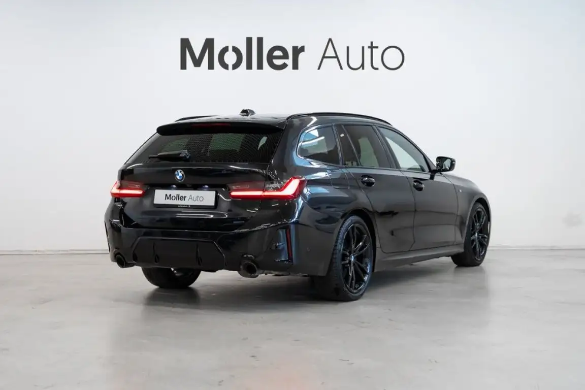 BMW 3 SERIES
