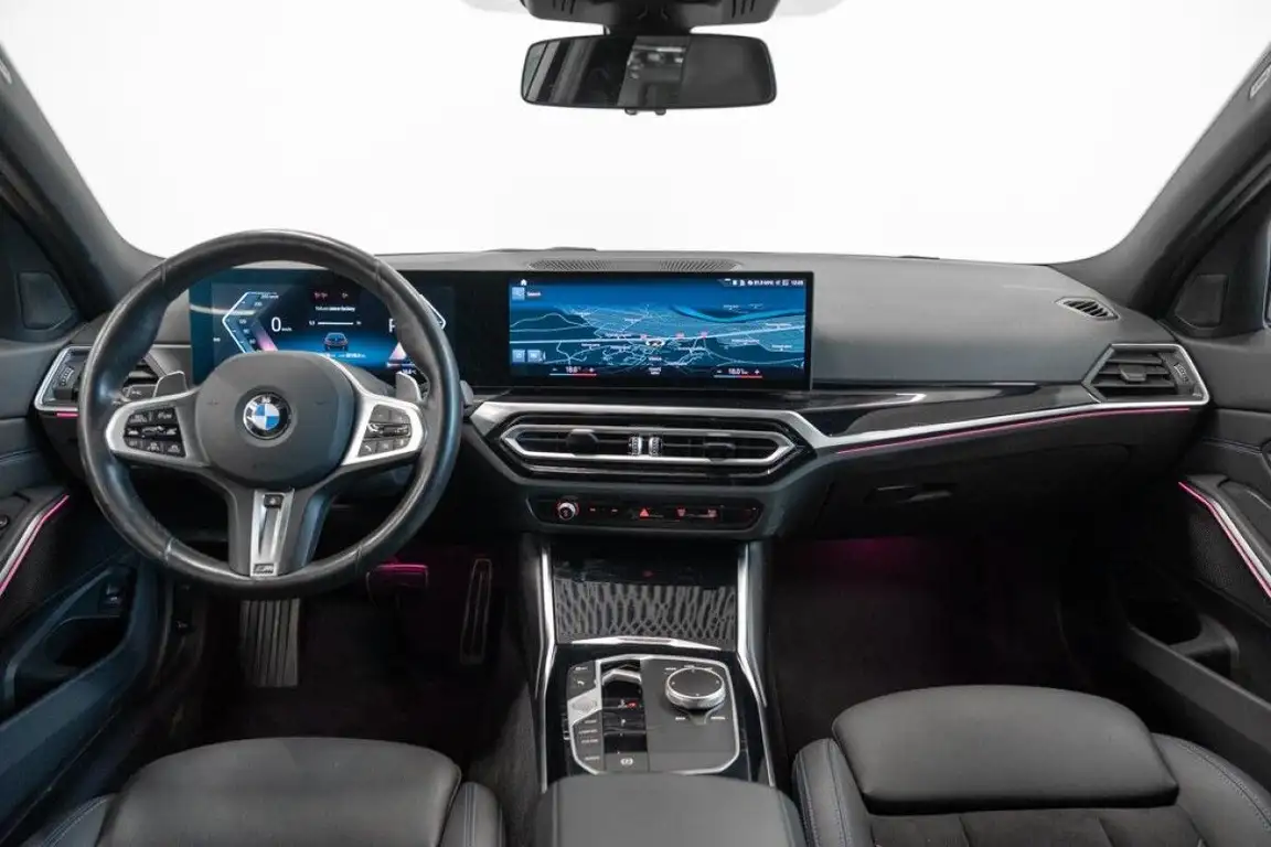 BMW 3 SERIES