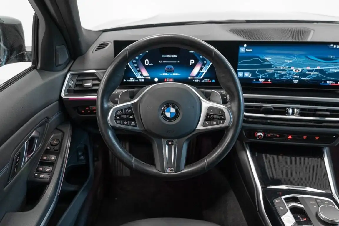 BMW 3 SERIES
