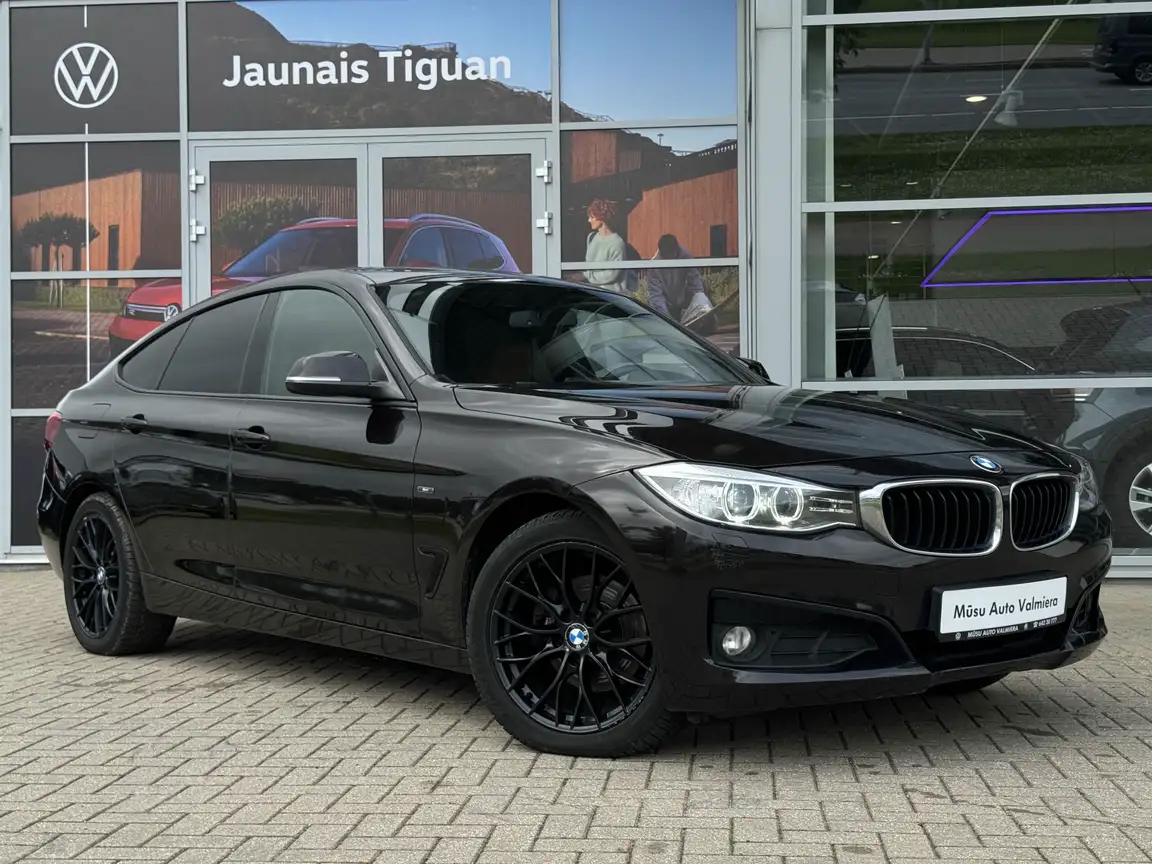 BMW 3 SERIES