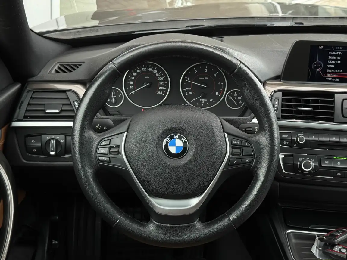 BMW 3 SERIES