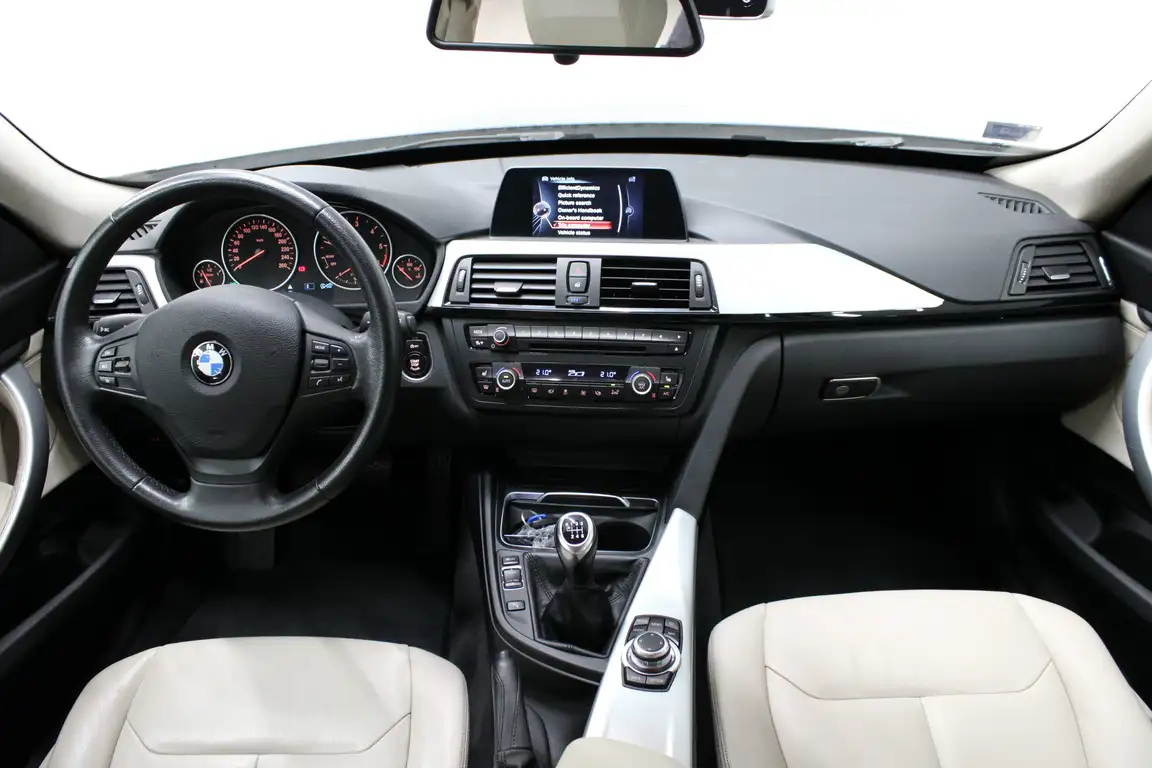 BMW 3 SERIES