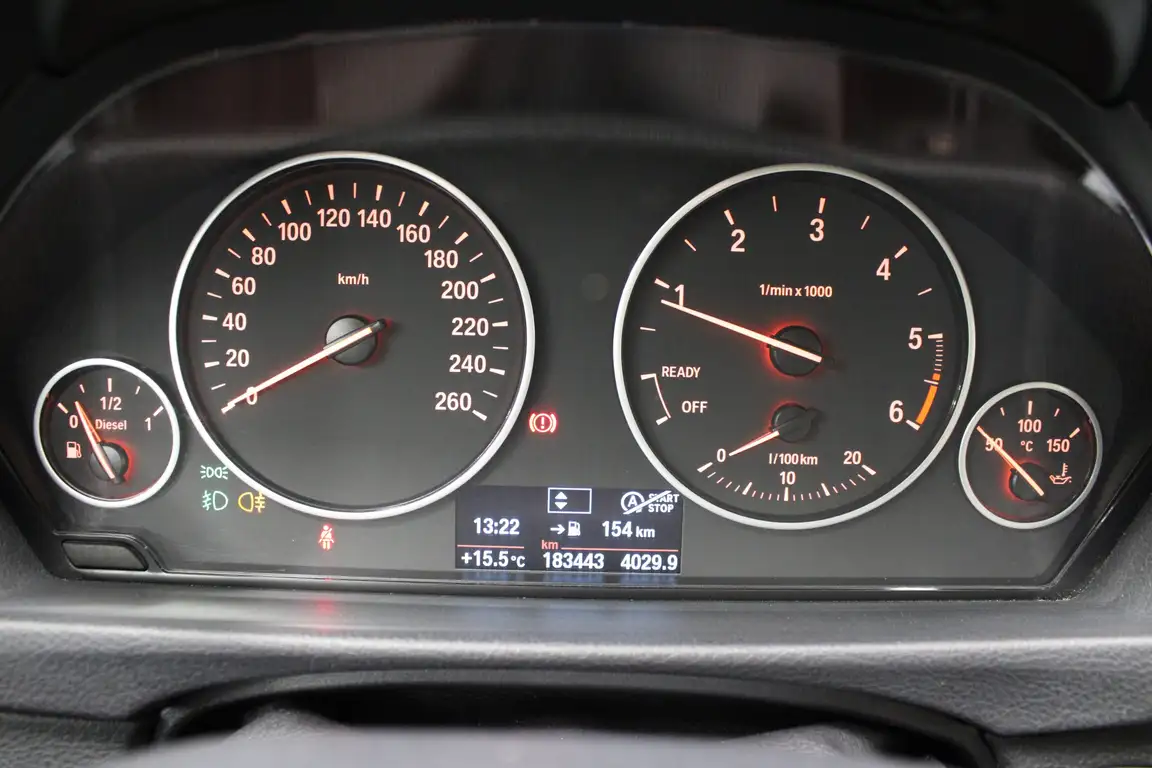 BMW 3 SERIES