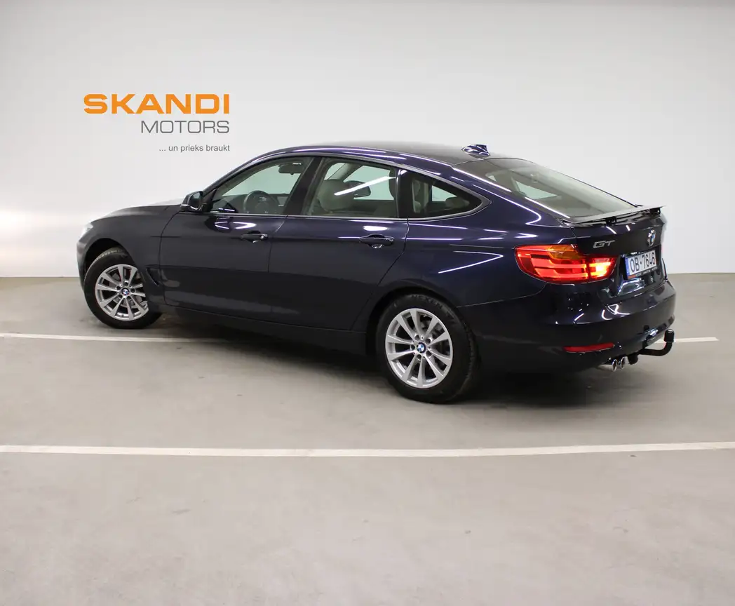 BMW 3 SERIES