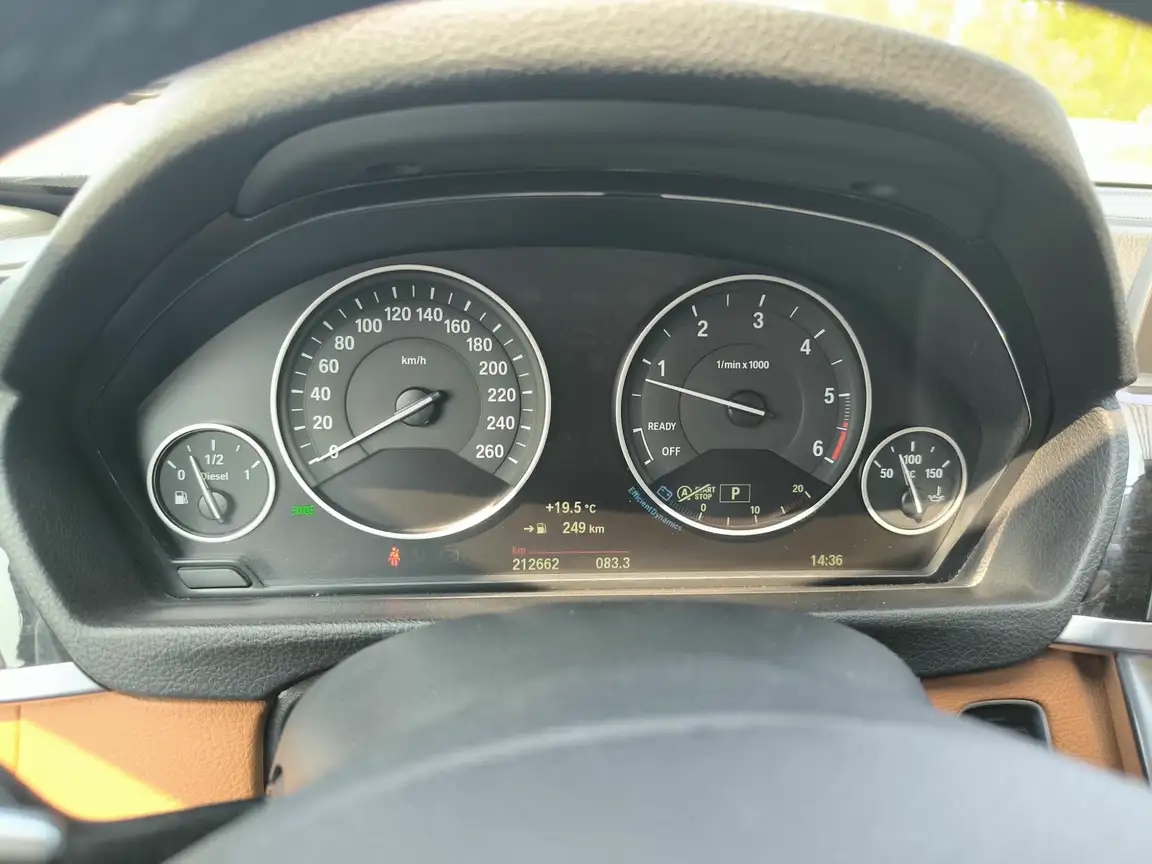 BMW 3 SERIES