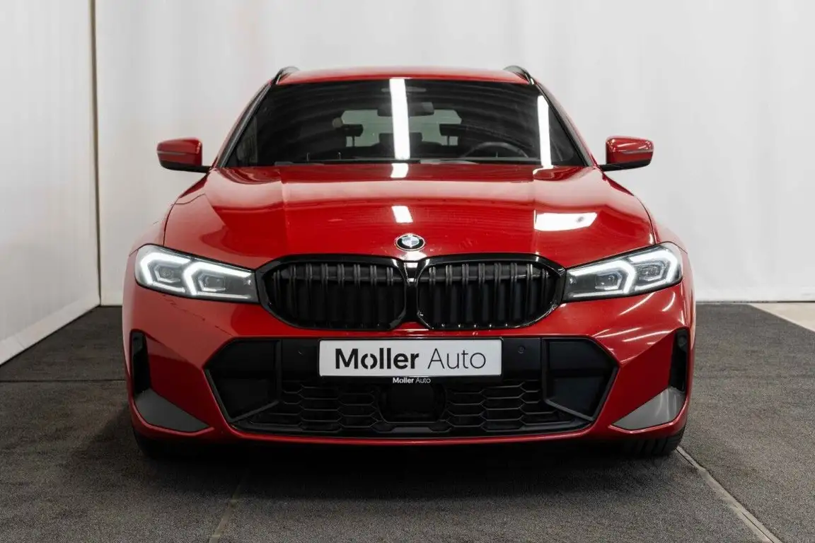 BMW 3 SERIES