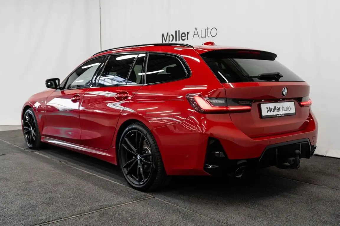 BMW 3 SERIES