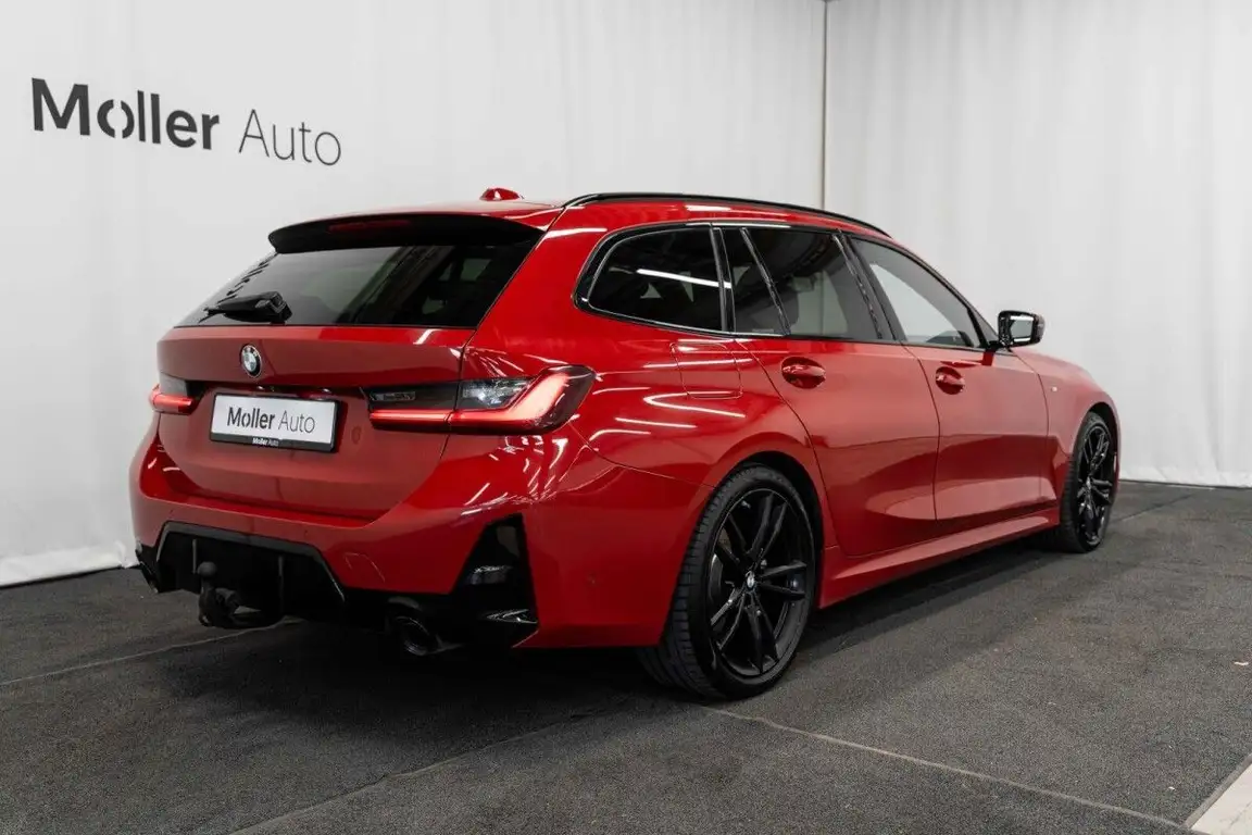BMW 3 SERIES