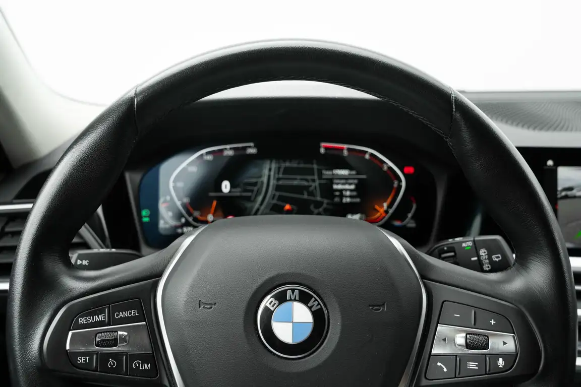 BMW 3 SERIES