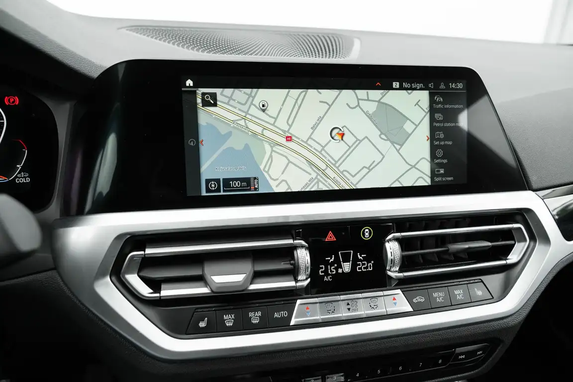 BMW 3 SERIES