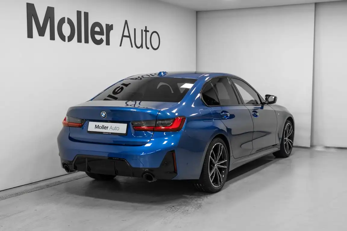 BMW 3 SERIES