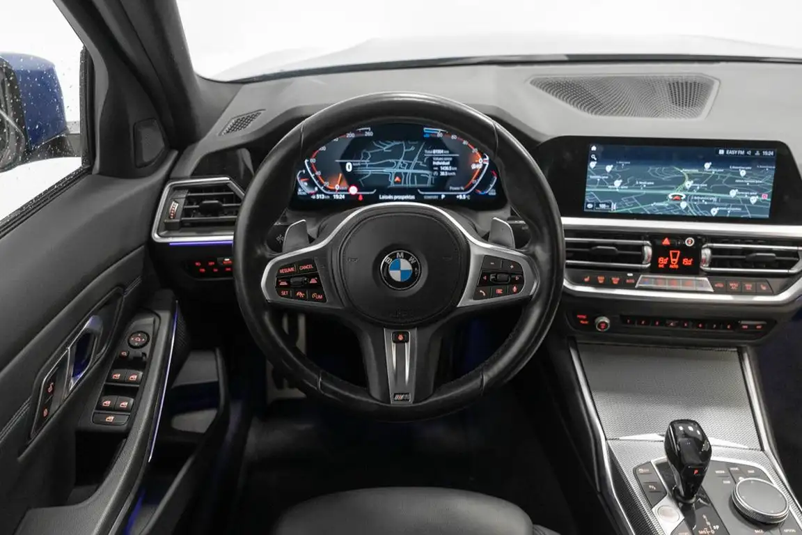 BMW 3 SERIES