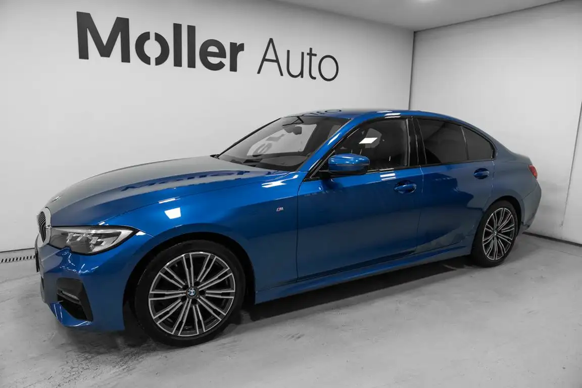 BMW 3 SERIES