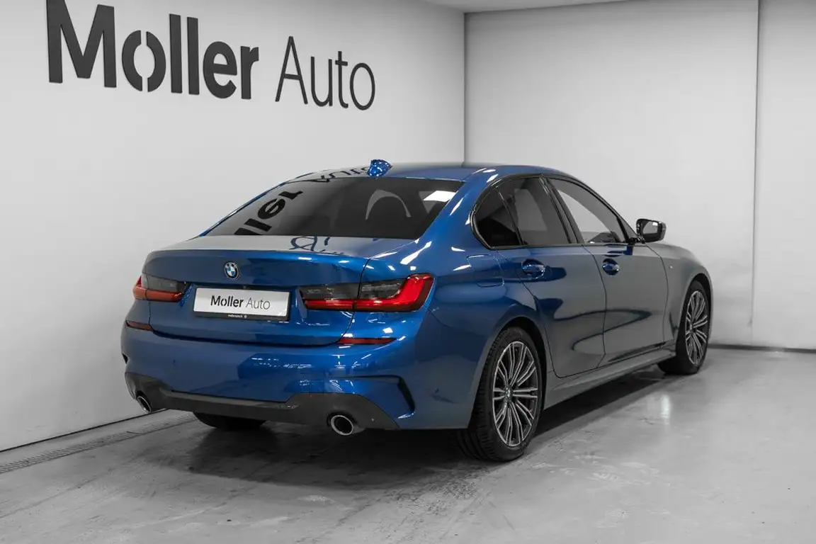 BMW 3 SERIES