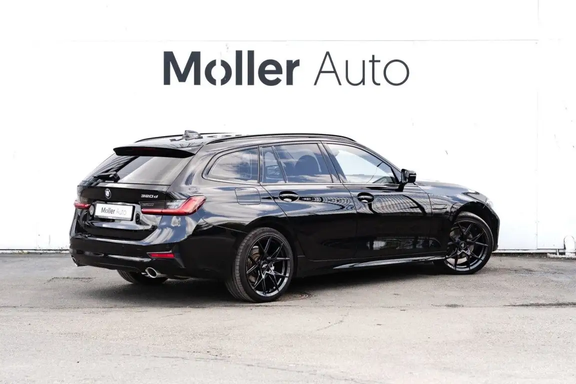 BMW 3 SERIES