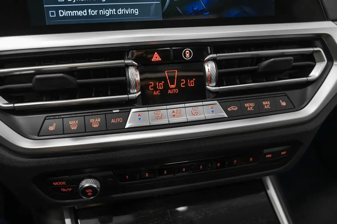 BMW 3 SERIES