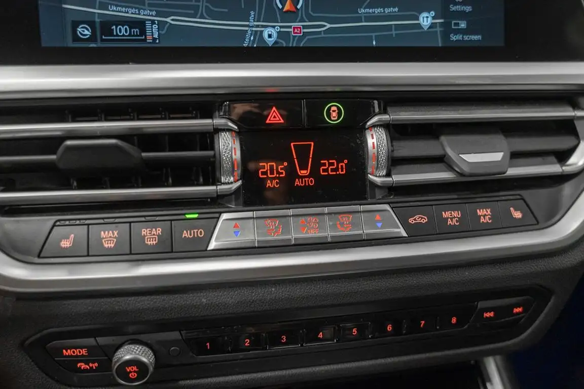 BMW 3 SERIES