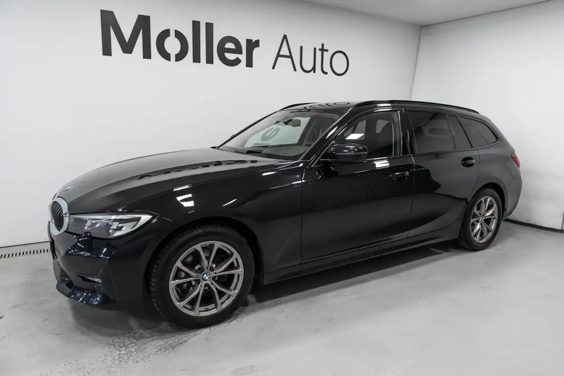 BMW 3 SERIES