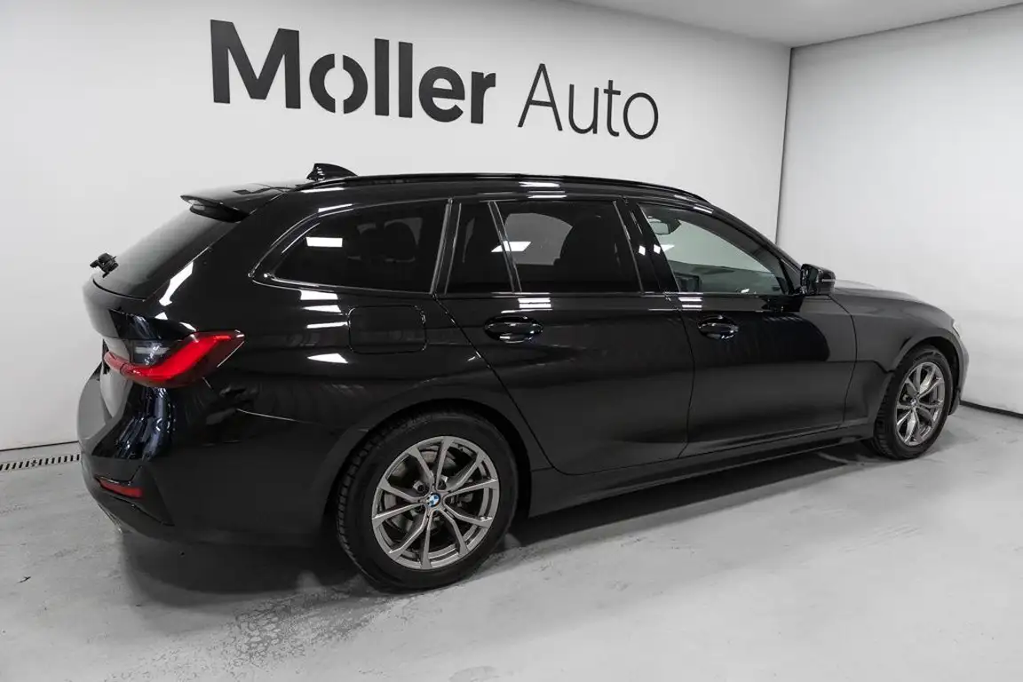 BMW 3 SERIES