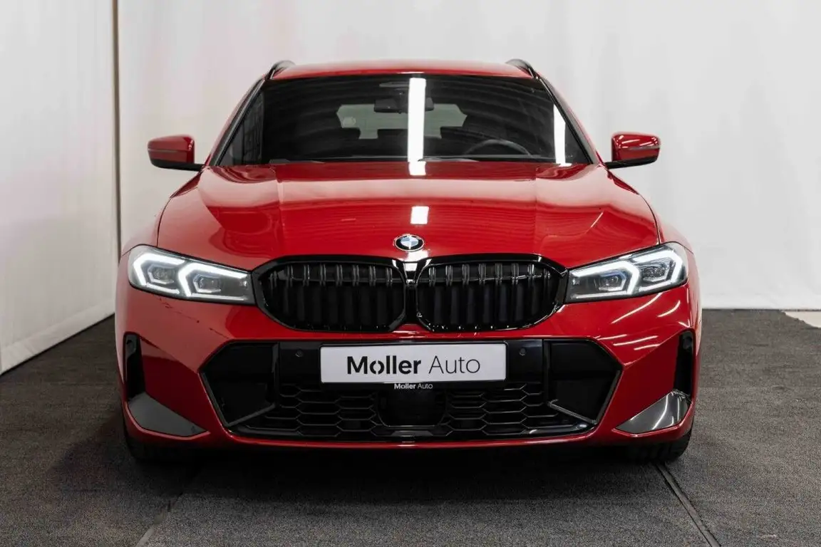 BMW 3 SERIES