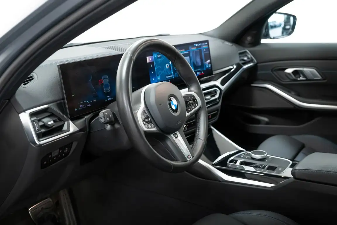 BMW 3 SERIES