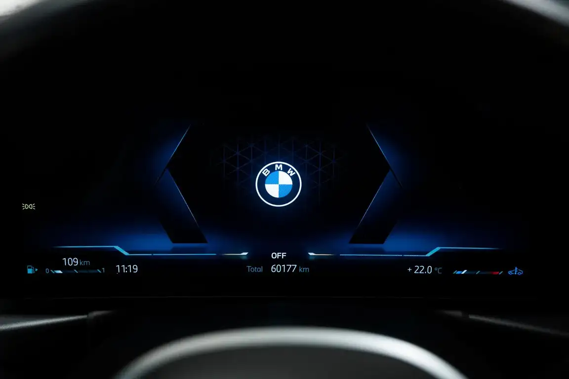 BMW 3 SERIES