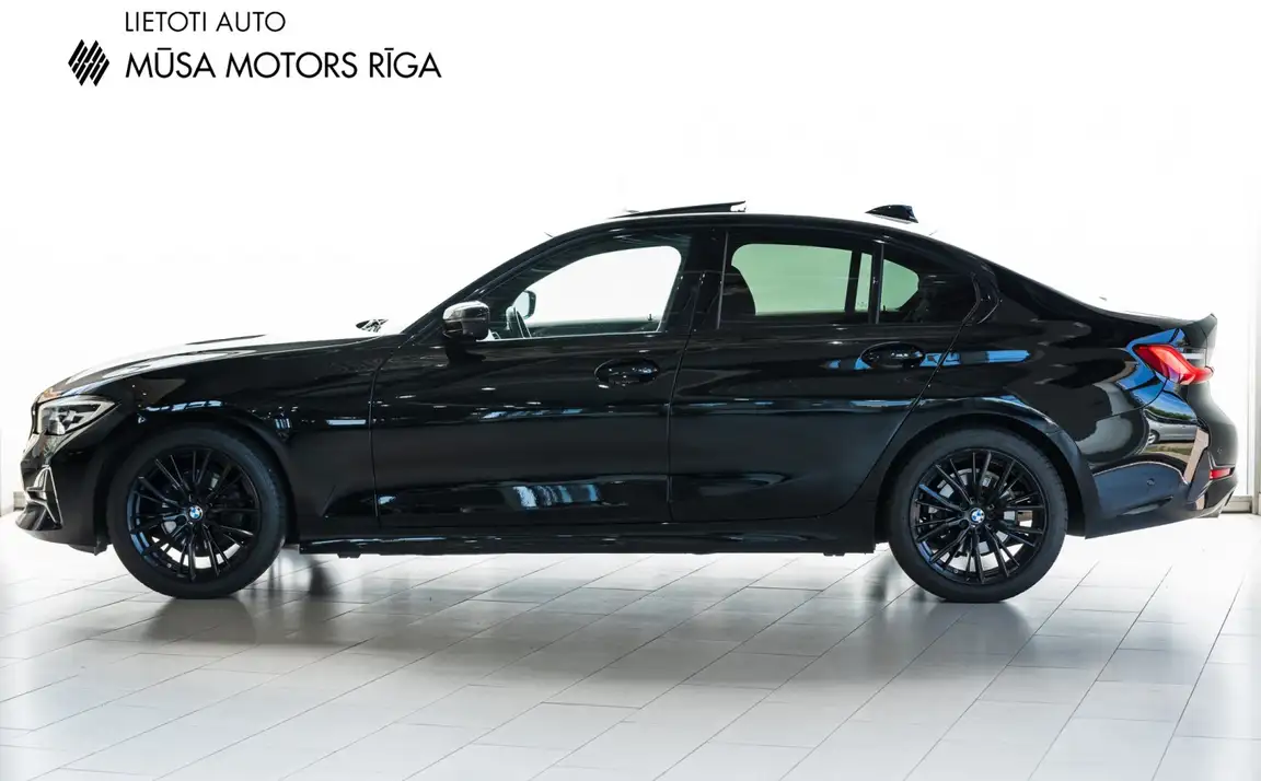 BMW 3 SERIES