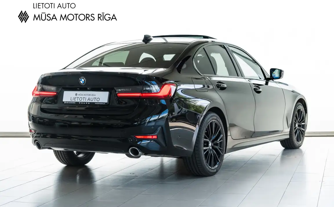 BMW 3 SERIES