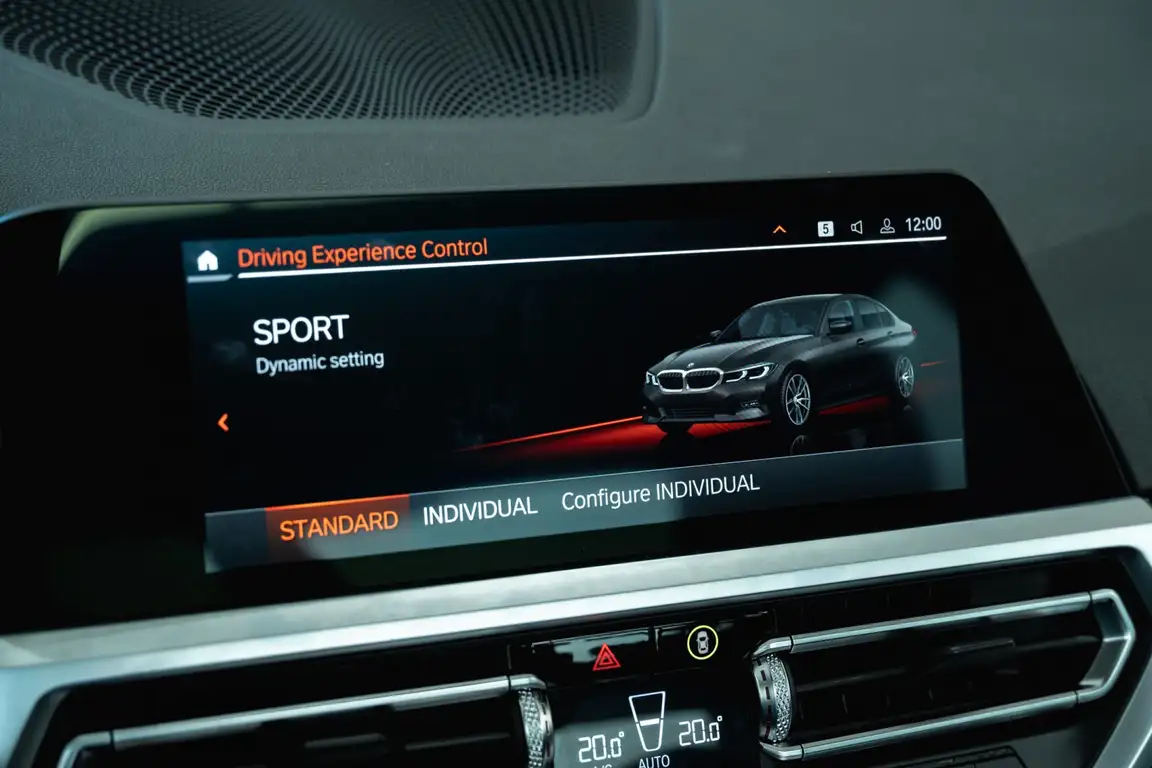 BMW 3 SERIES
