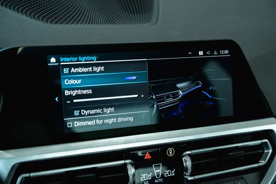BMW 3 SERIES