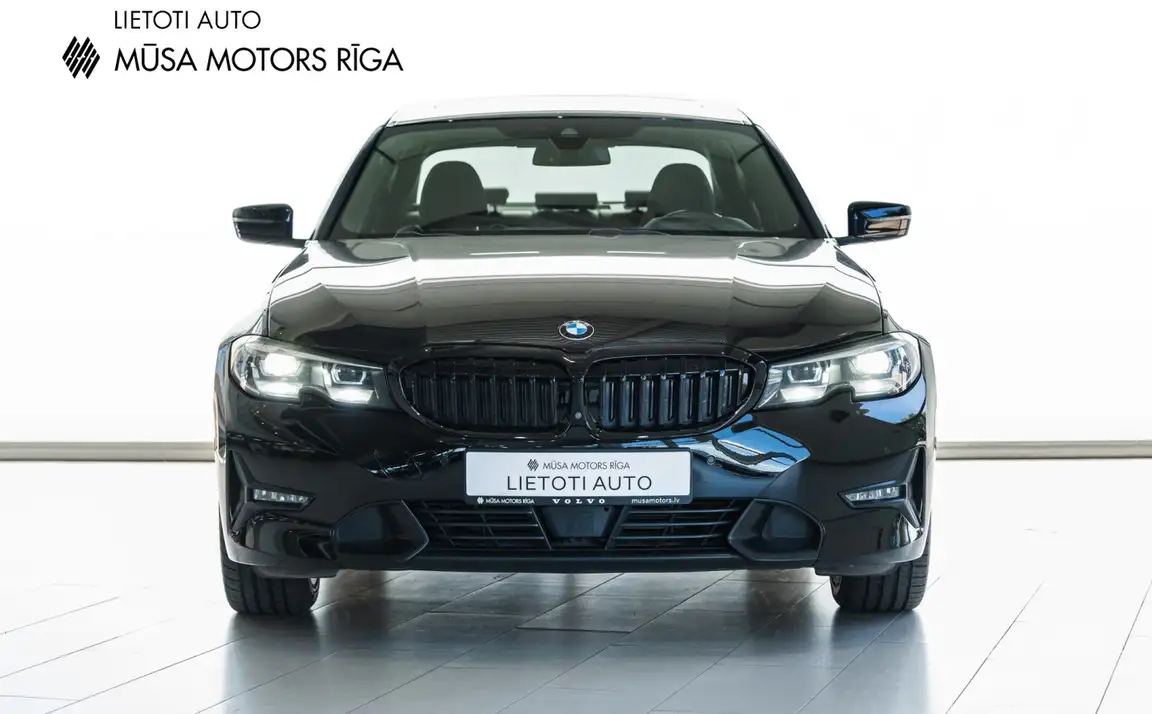 BMW 3 SERIES