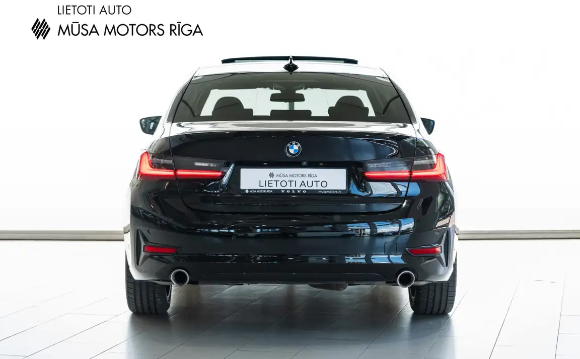 BMW 3 SERIES
