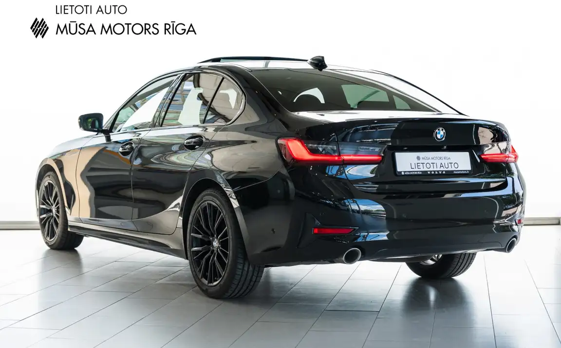 BMW 3 SERIES
