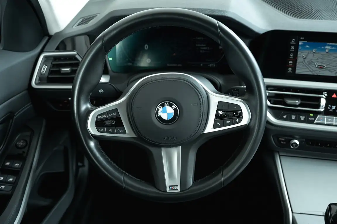 BMW 3 SERIES
