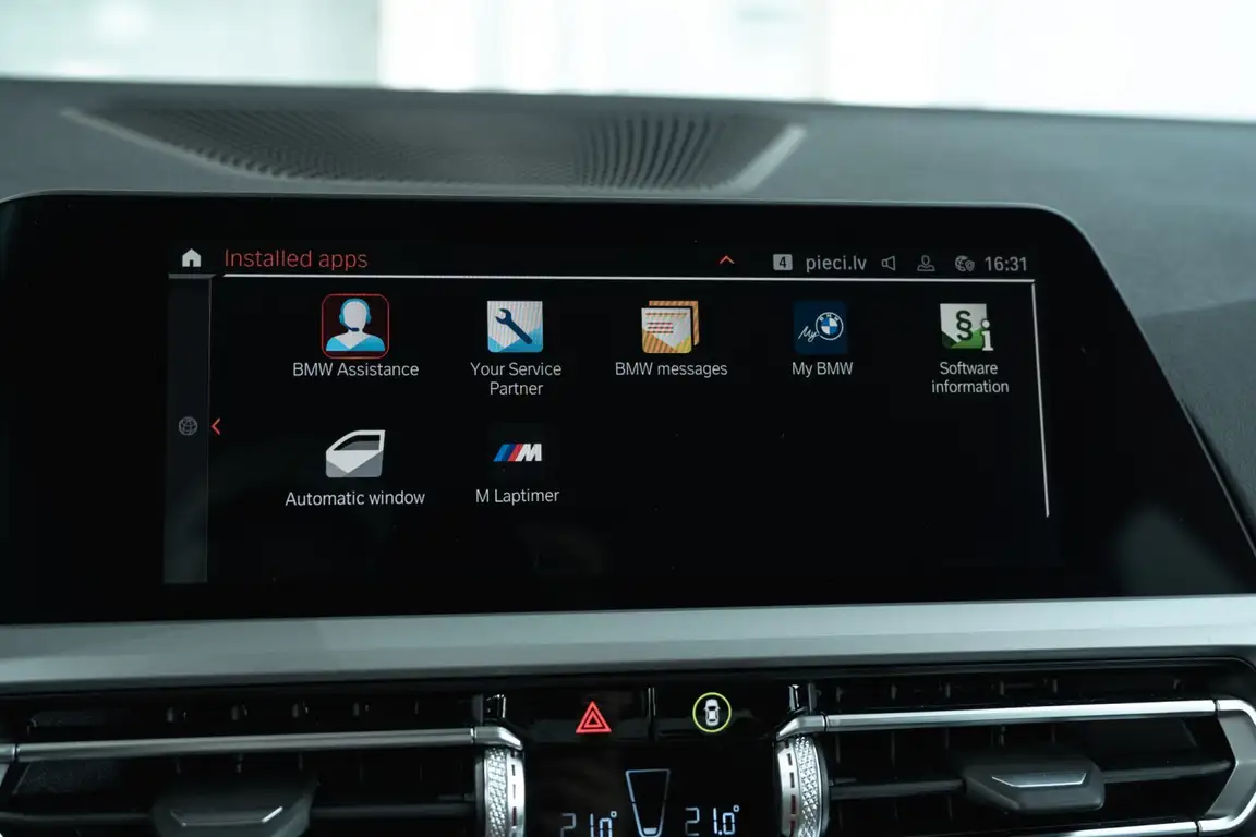 BMW 3 SERIES
