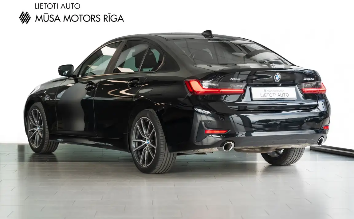 BMW 3 SERIES